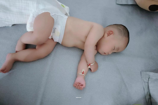 武威三个月宝宝发育标准